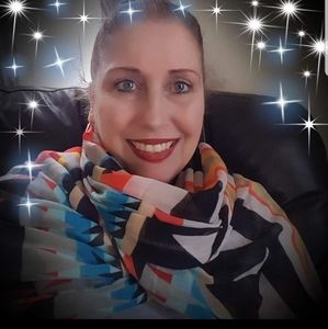 Meet your Posher, Paula